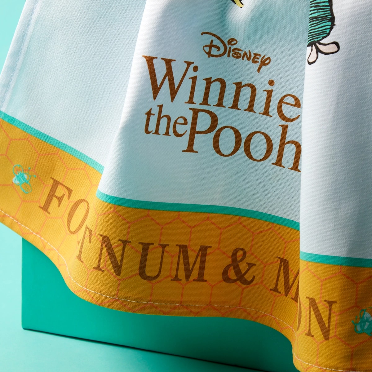 disney-5238603-4.jpg Disney Winnie the Pooh & Friends Tea Towel DSUK2608